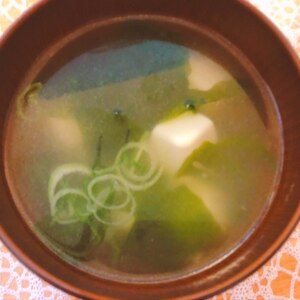 ワカメと豆腐の簡単中華スープ